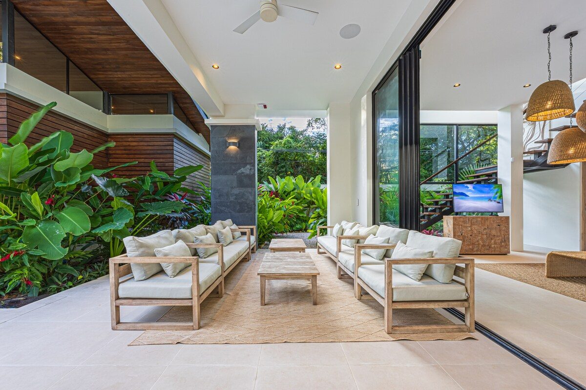 Photograph of Casa Teca, a contemporary tropical high-end home in Playa Pelada, Nosara