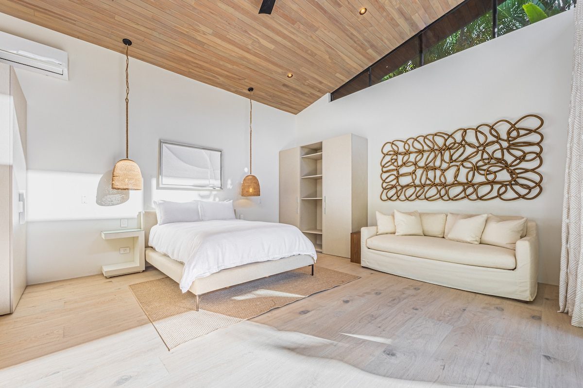 Photograph of Casa Teca, a contemporary tropical high-end home in Playa Pelada, Nosara