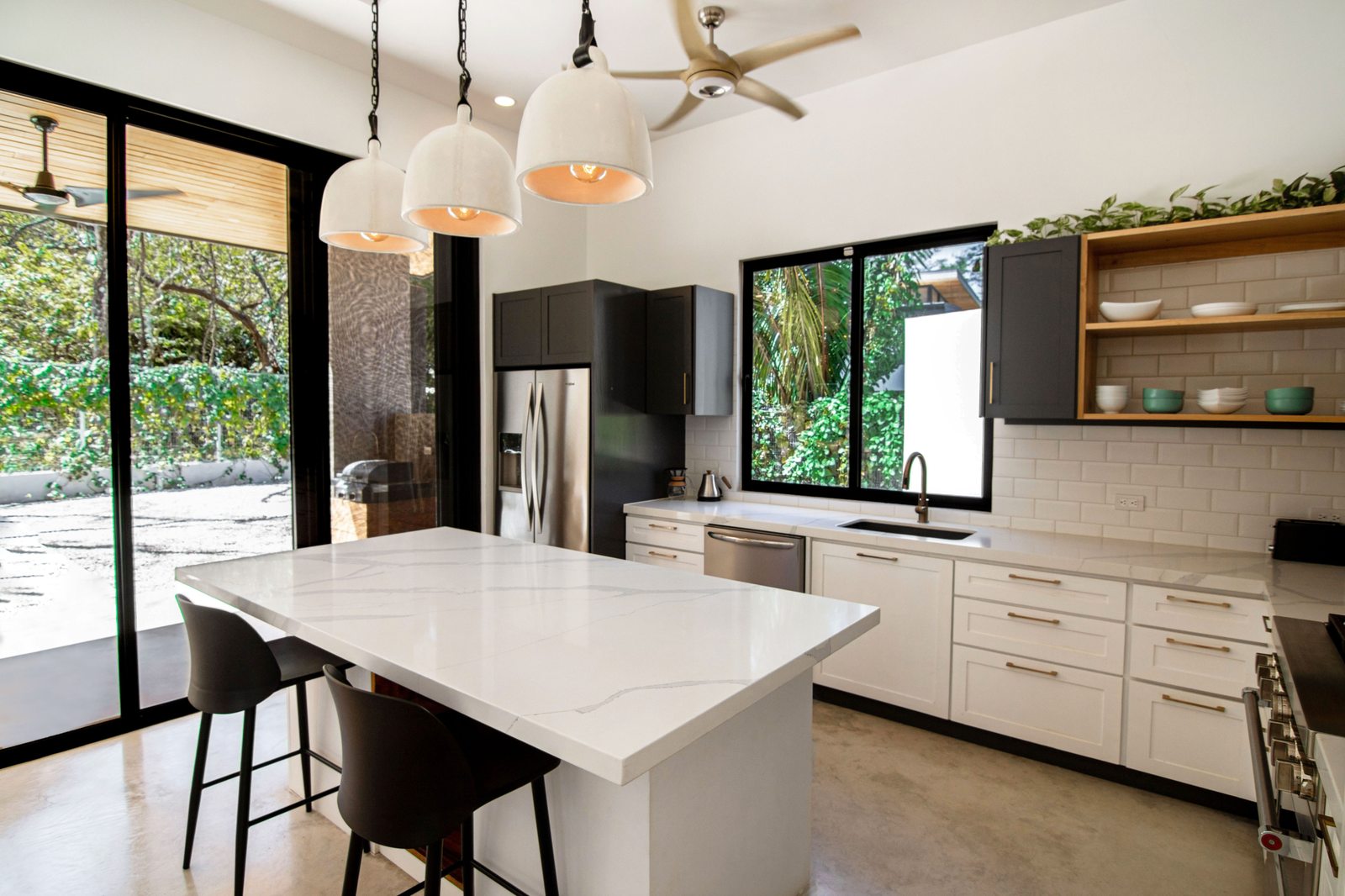 Photograph of Casa Alero, a modern tropical high-end home in Selvamar, Nosara