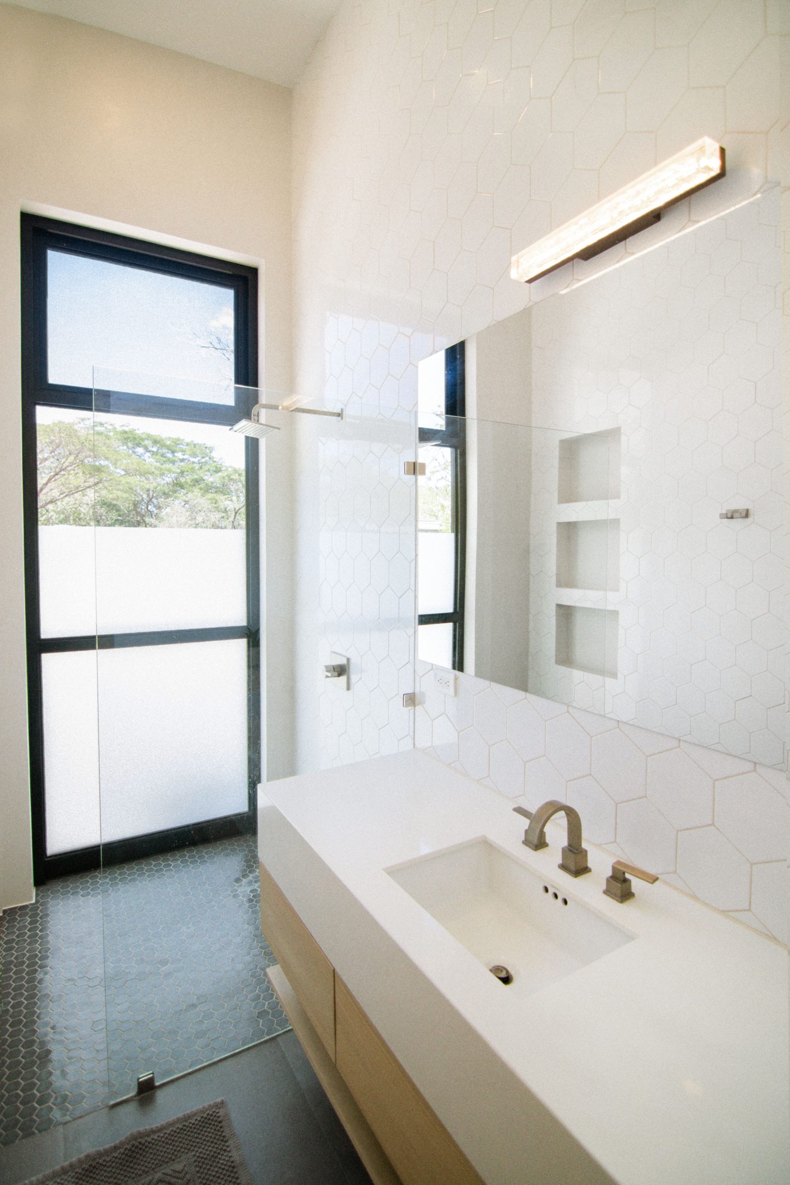 Photograph of Casa Alero, a modern tropical high-end home in Selvamar, Nosara