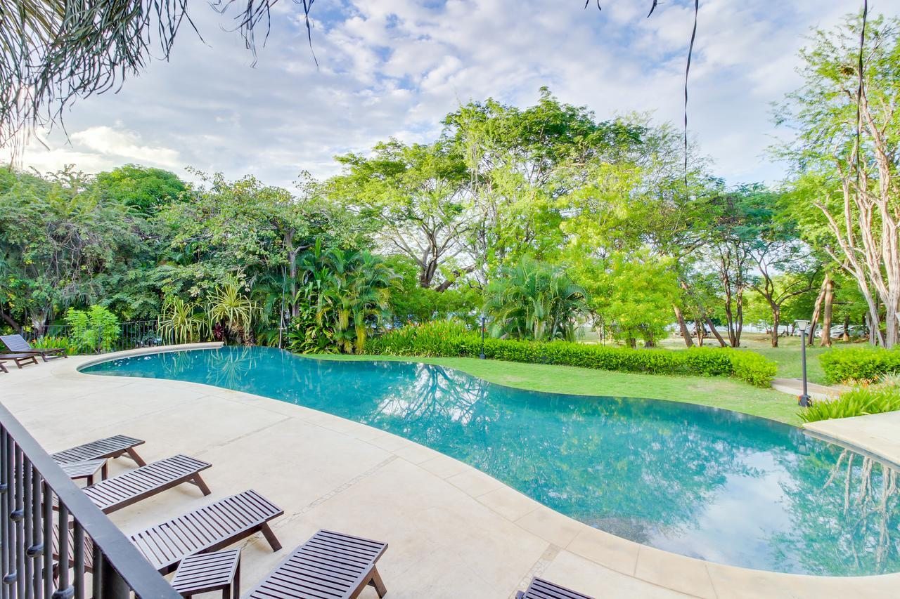CocoBay Ocotal Beach Club — Beach Club in Playas del Coco, Guanacaste