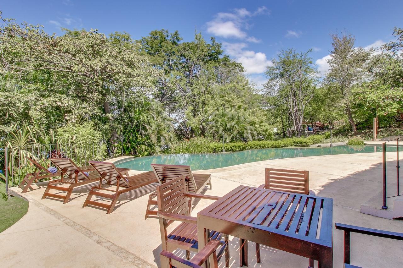 CocoBay Ocotal Beach Club — Beach Club in Playas del Coco, Guanacaste