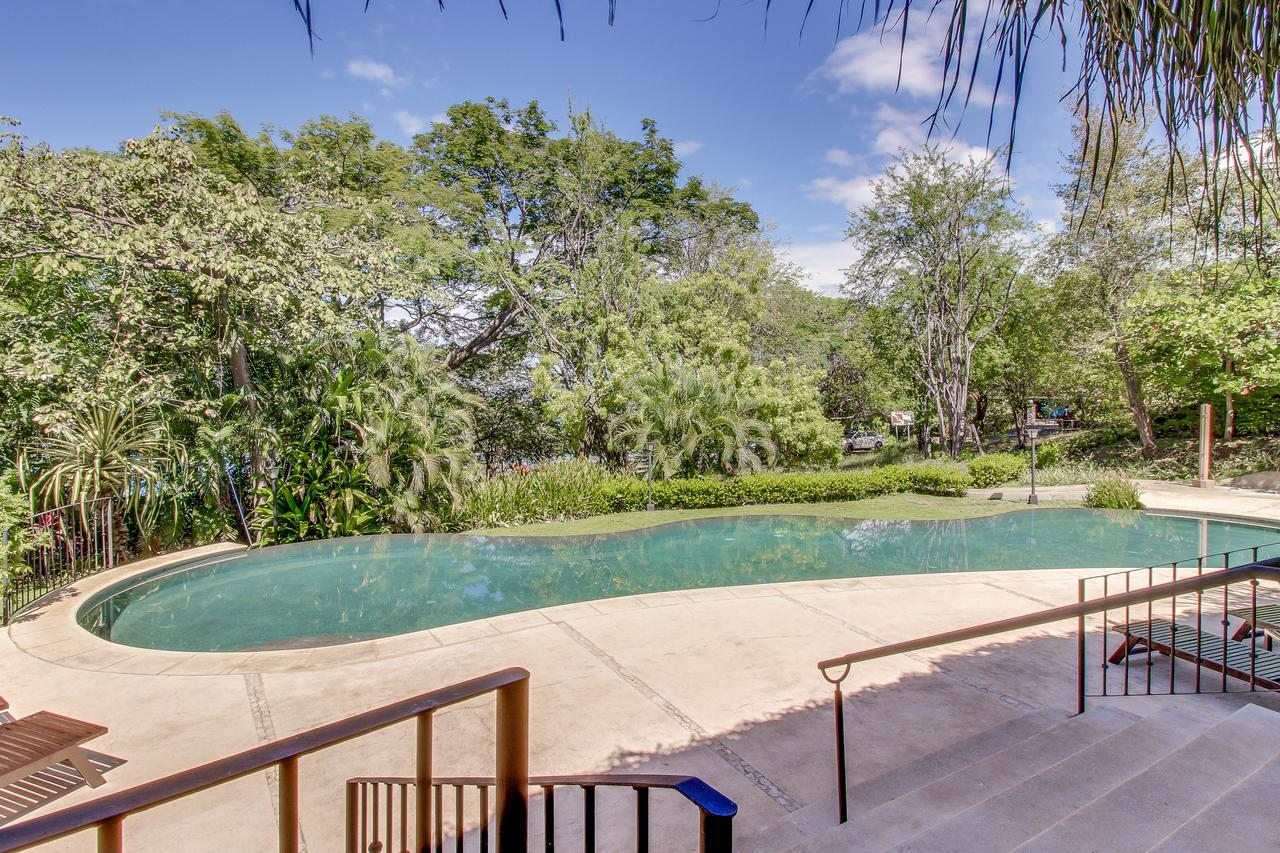 CocoBay Ocotal Beach Club — Beach Club in Playas del Coco, Guanacaste