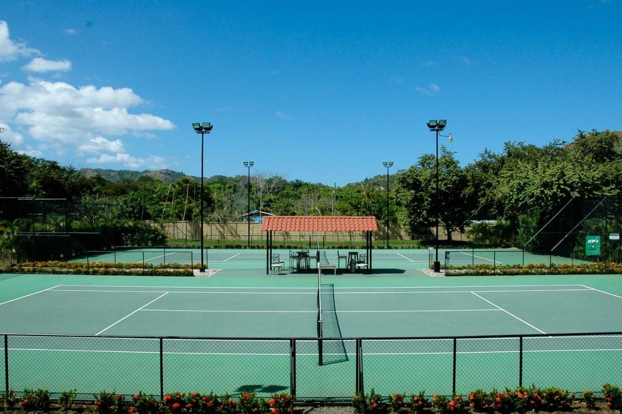 CocoBay Ocotal Beach Club — Beach Club in Playas del Coco, Guanacaste