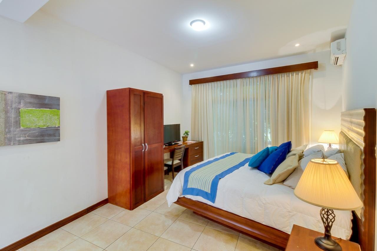 CocoBay Ocotal Beach Club — Beach Club in Playas del Coco, Guanacaste