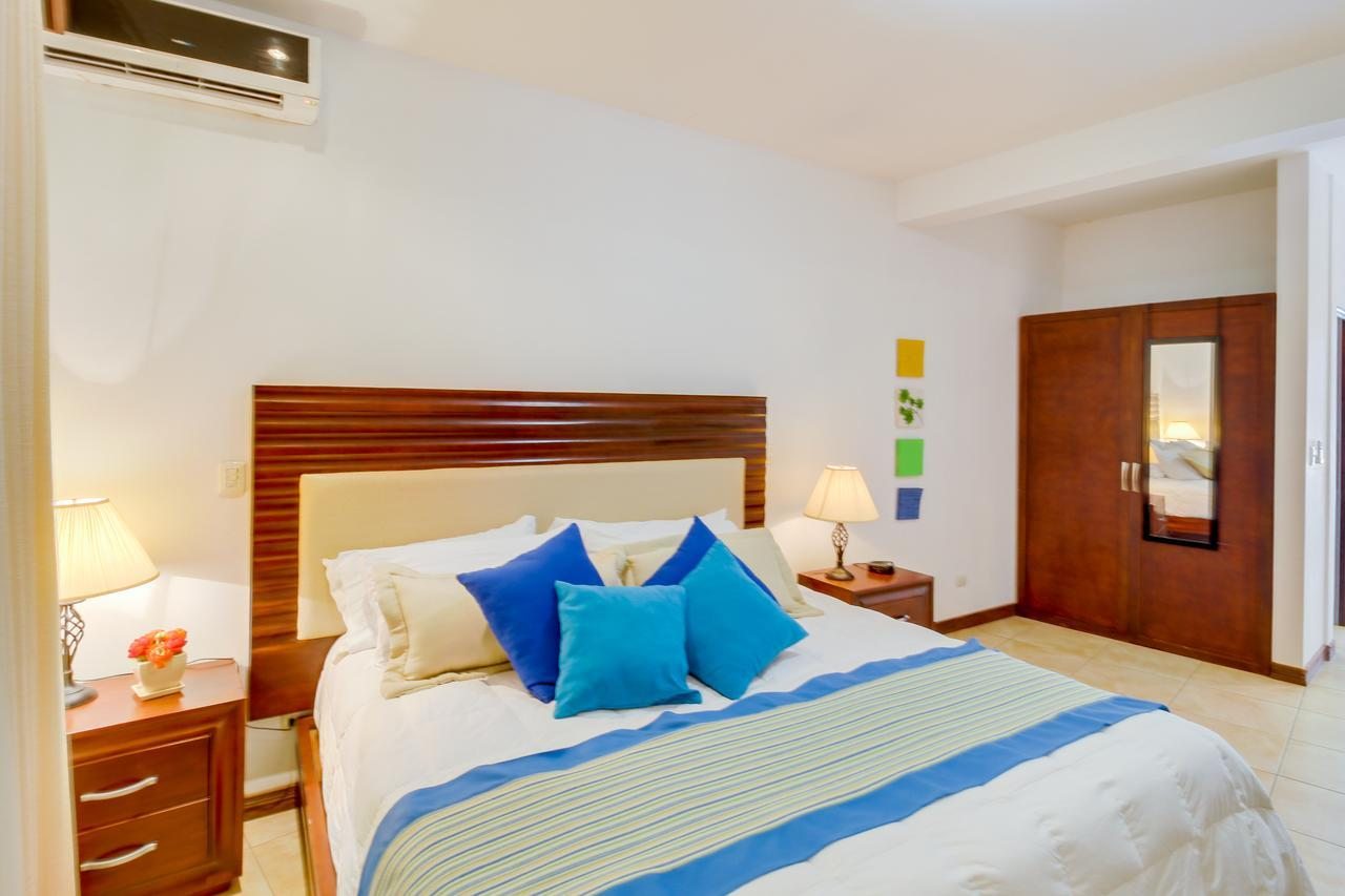 CocoBay Ocotal Beach Club — Beach Club in Playas del Coco, Guanacaste