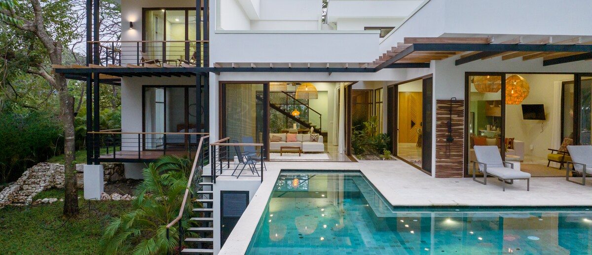 Photograph of Miski Wasi, a contemporary tropical / na high-end home in Nosara