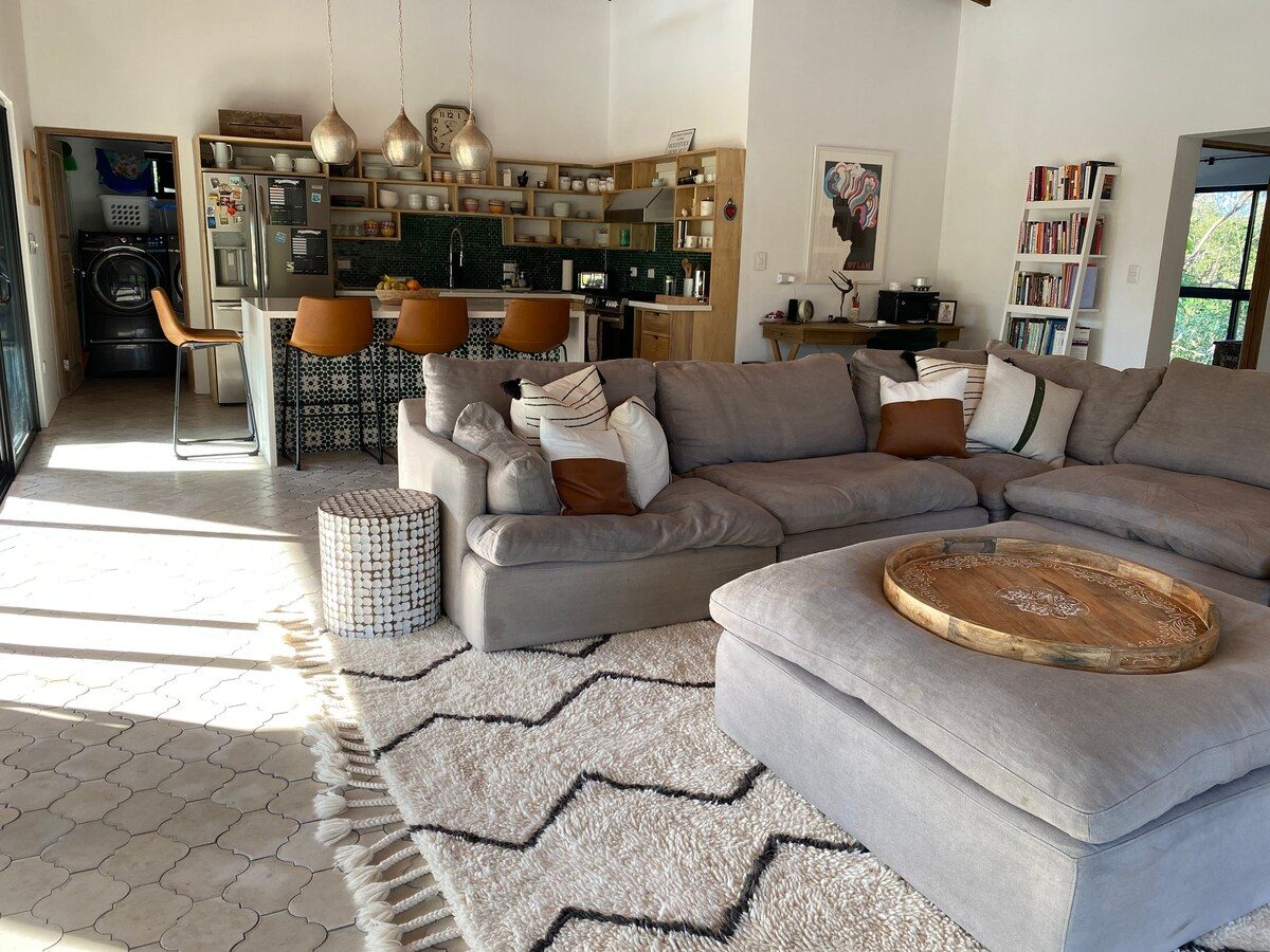 Photograph of Oasis Marroquí, a contemporary high-end home in Nosara