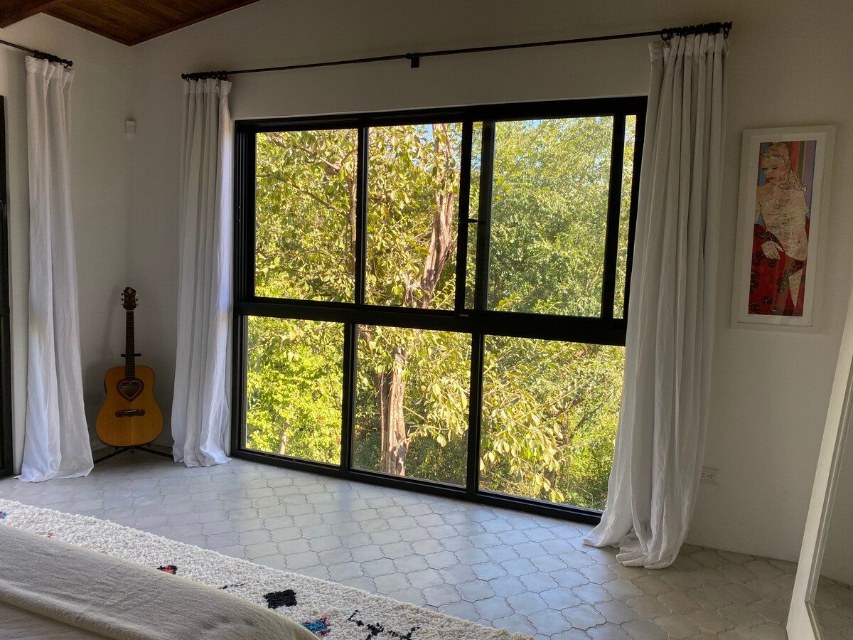 Photograph of Oasis Marroquí, a contemporary high-end home in Nosara